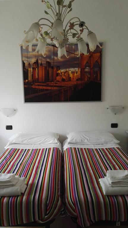 Hotel Paradise Bruzolo エクステリア 写真