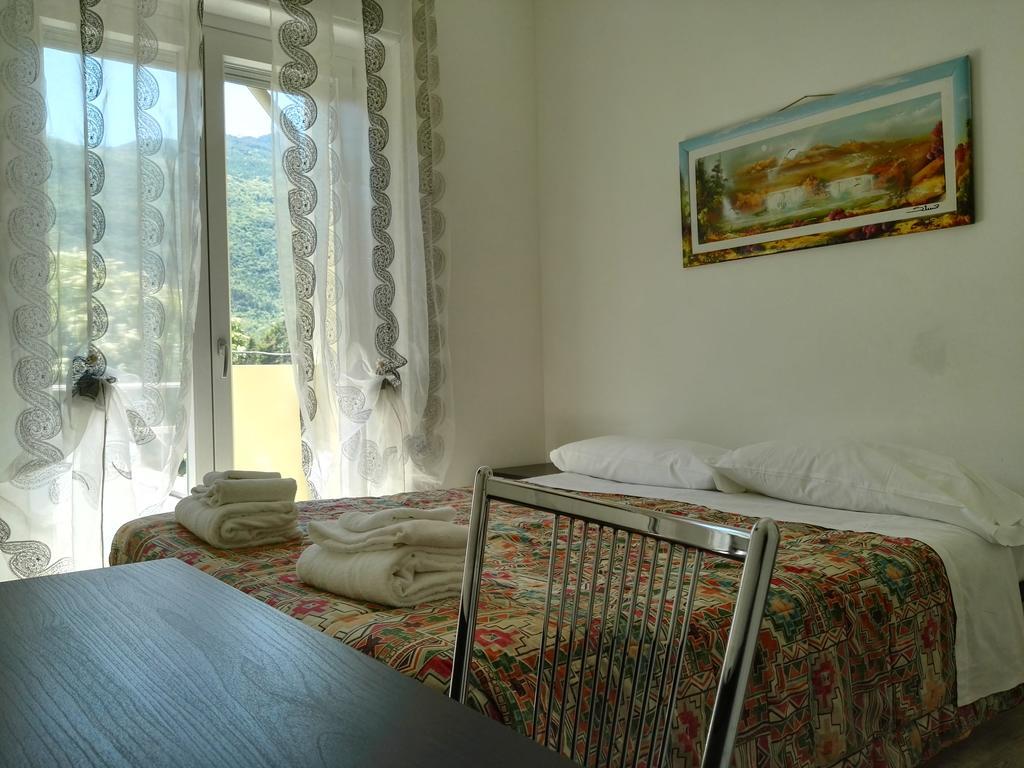 Hotel Paradise Bruzolo エクステリア 写真