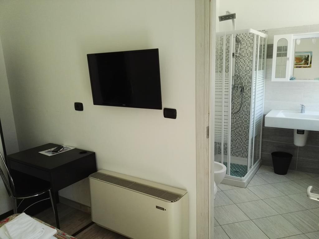 Hotel Paradise Bruzolo エクステリア 写真