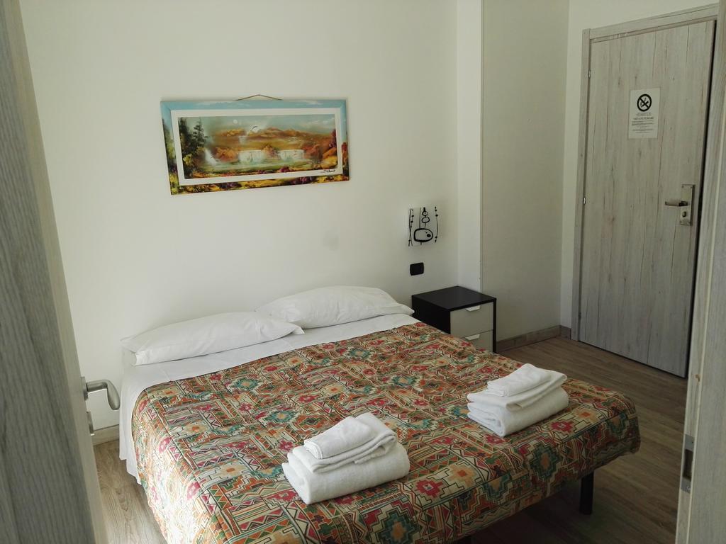 Hotel Paradise Bruzolo エクステリア 写真