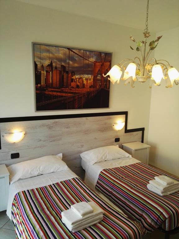 Hotel Paradise Bruzolo エクステリア 写真